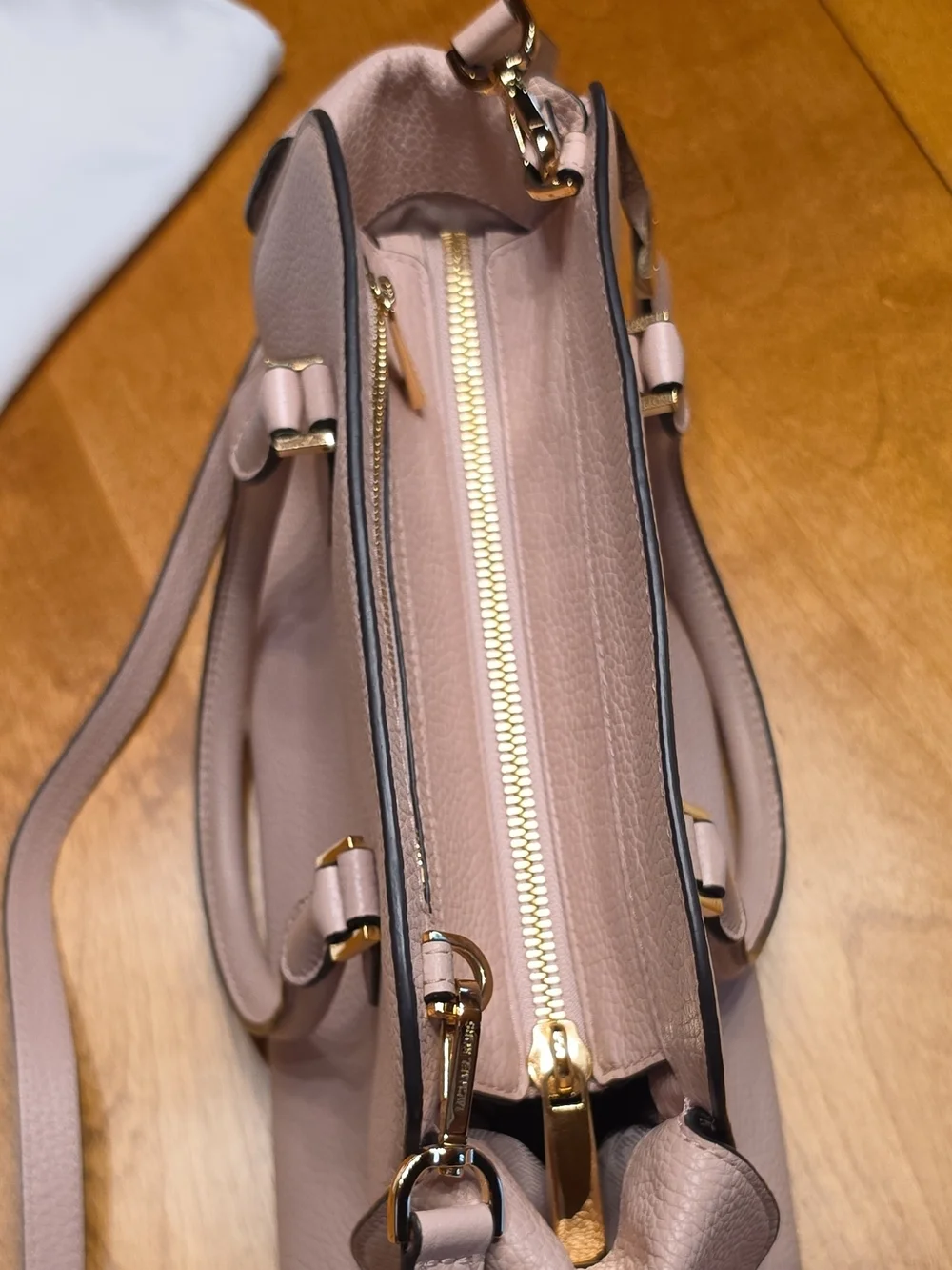 Michael Kors Pebbled Satchel in Blush Pink with Gold Hardware And Dust Bag